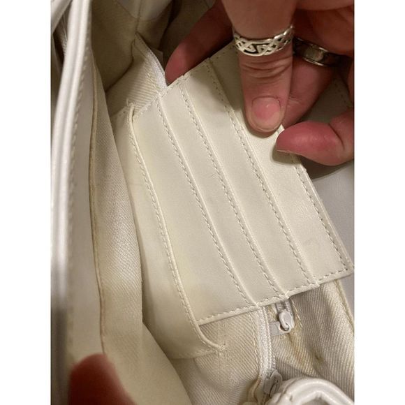 Coletta Genuine White Cream Leather Crossbody Bag Like New w/Sliding Wallet - Picture 5 of 8